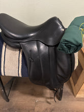 Load image into Gallery viewer, 17.5&quot; Devoucoux Milady Monoflap Dressage