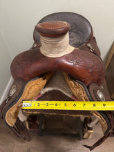 Load image into Gallery viewer, 15.5 Western Rope Saddle