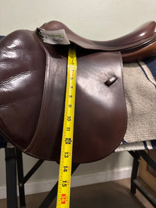 17.5” Devoucoux Biarritz 2A Jump Saddle
