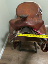 Load image into Gallery viewer, 15” Western Saddle