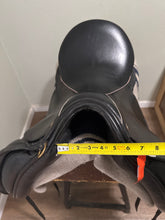 Load image into Gallery viewer, 17.5” JRD Bella Dressage Saddle