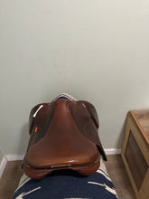 Load image into Gallery viewer, 17.5 Antares 2005 English Saddle