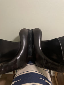 18.5” Prestige Dressage Saddle