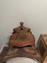 Load image into Gallery viewer, 15” Western Saddle