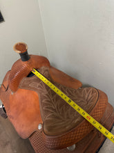 Load image into Gallery viewer, 16” Saddle King Ranch Western Saddle