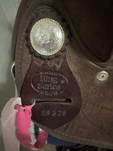 Load image into Gallery viewer, 15.5” Tough 1 King Synthetic Western Saddle