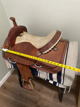 Load image into Gallery viewer, 16” Tex Tan Cutting Saddle