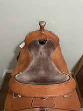 Load image into Gallery viewer, 16” Royal King Western Saddle