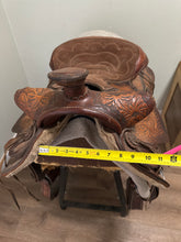 Load image into Gallery viewer, 15” Western Saddle