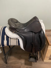 Load image into Gallery viewer, 17” Orthoflex Stitchdown Endurance Saddle