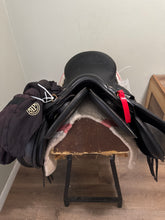 Load image into Gallery viewer, 19” Reactor Pannel VSD Summit Dressage Saddle