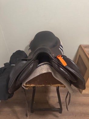 17.5” Custom Monte Carlo Monoflap Jump Saddle