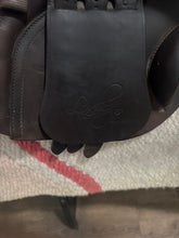 Load image into Gallery viewer, 16.5 Loxley Bliss English Saddle