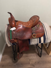 Load image into Gallery viewer, 16.5” Tucker Western Saddle