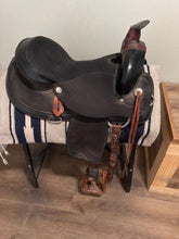 Load image into Gallery viewer, 16.5” Abetta Hybrid Western Saddle XX