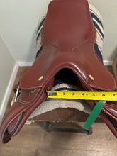 Load image into Gallery viewer, 16.5” Kincade Close Contact AP English Saddle