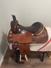 Load image into Gallery viewer, 16” Circle Y Barrel Saddle