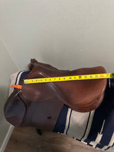 Load image into Gallery viewer, 17” Barnsby Jump Saddle