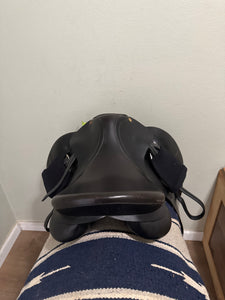 18” Prestige Dressage Saddle