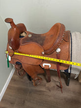 Load image into Gallery viewer, 16” Dakota Penning Western Saddle