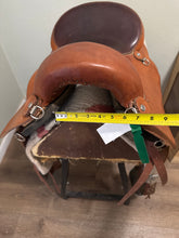 Load image into Gallery viewer, 16” Adjustable Endurance Saddle