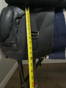 17.5” HDR Dressage Saddle