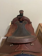 Load image into Gallery viewer, 16” Fronteir Saddlery Western Saddle
