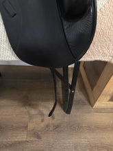 Load image into Gallery viewer, 17” Custom Advantage Monoflap Dressage Saddle