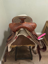 Load image into Gallery viewer, 15” Bona Allen Western Saddle