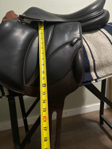 17.5” Voltaire Lexington Monoflap Jump Saddle