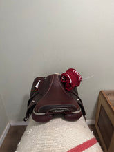 Load image into Gallery viewer, 17" CWD 2GS 2023 Jump Saddle