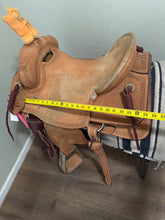 Load image into Gallery viewer, 15.5” Corriente Western Saddle