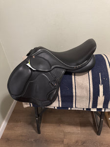 18” Fluffs Custom Event Saddle
