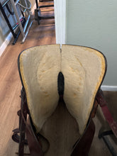Load image into Gallery viewer, 16” Big Horn Western Saddle