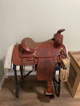 Load image into Gallery viewer, 15.5” Big Horn 333 Western Saddle