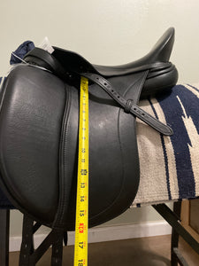 18” Schleese Triumph Dressage Saddle