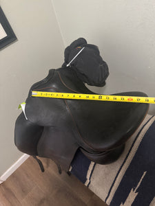 18” Sattlerei Monoflap Dressage Saddle