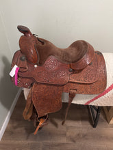 Load image into Gallery viewer, 15” MacPherson Equitation Western Saddle