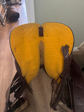 Load image into Gallery viewer, 17” Cashel Trail Saddle