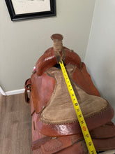 Load image into Gallery viewer, 15” Roping Western Saddle