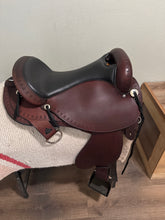Load image into Gallery viewer, 17” Circle Y Park and Trail Endurance Saddle