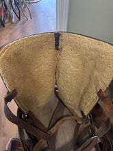 Load image into Gallery viewer, 15” MacPherson Equitation Western Saddle