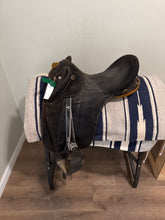 Load image into Gallery viewer, 16” Queensland Outrider Australian Saddle