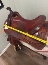 Load image into Gallery viewer, 17” Crates Reiner Western Saddle