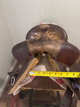 Load image into Gallery viewer, 14” Double J Western Barrel Saddle