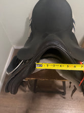 Load image into Gallery viewer, 17” Stubben Tristen Dressage Saddle