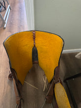 Load image into Gallery viewer, 15” Suede Ranch Cutting Saddle