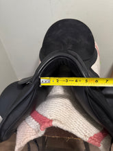 Load image into Gallery viewer, 17” Custom Monoflap Dressage Saddle