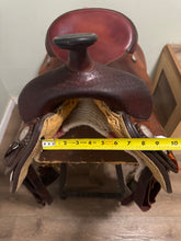 Load image into Gallery viewer, 17” Crates Reiner Western Saddle