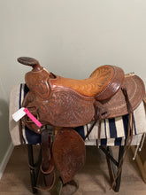 Load image into Gallery viewer, 15.5” Custom Round Skirt Western Saddle